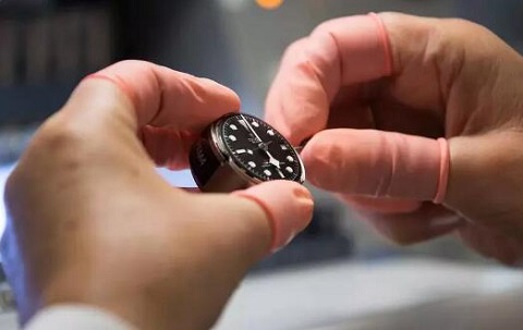 卡地亚手表售后维修点（卡地亚手表磕碰）